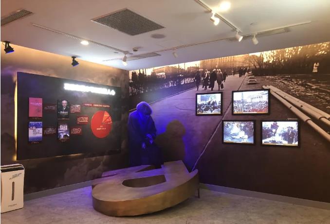 黨建館設(shè)計時如何體現(xiàn)它的特色？