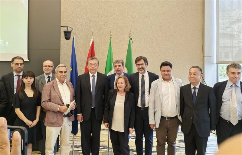 會(huì)務(wù)保障 精誠(chéng)所至丨中國(guó)(西安)-意大利招商懇談會(huì)順利舉行 會(huì)務(wù)保障 精誠(chéng)所至丨中國(guó)(西安)-意大利招商懇談會(huì)順利舉行